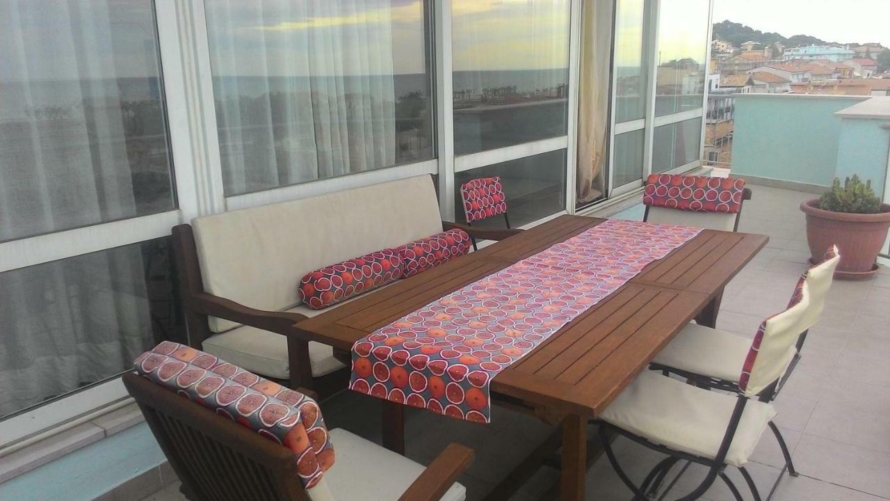 Sky Wellness Apartment Porto SantʼElpidio Exterior foto